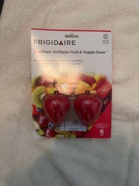 NEW.Frigidaire PureFresh Refillable Fruit & Veggie Saver 2-Pack